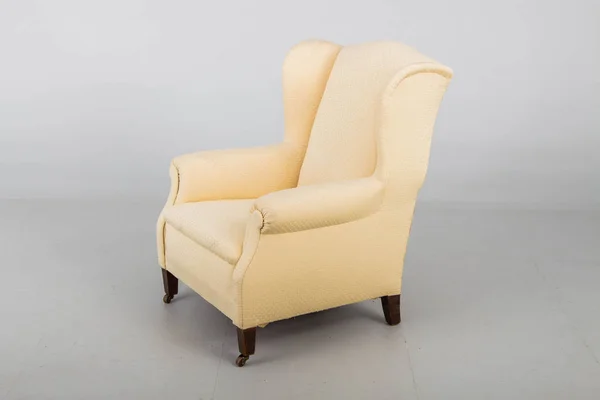 Антикварная кожа кресла — стоковое фото