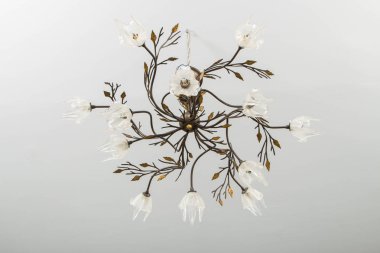 Asılı avizeler lambalar zemin lambaları yakmak