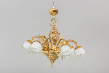 Asılı avizeler lambalar zemin lambaları yakmak