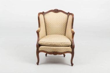 Gölgeler ile antika deri koltuk