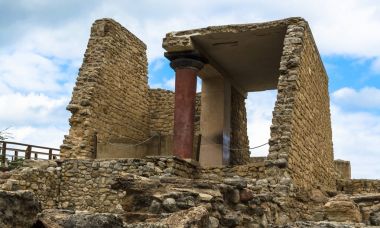 Girit, Yunanistan - Kasım, 2017: Antik ruines'den ünlüsü Knossos Sarayı, Crete