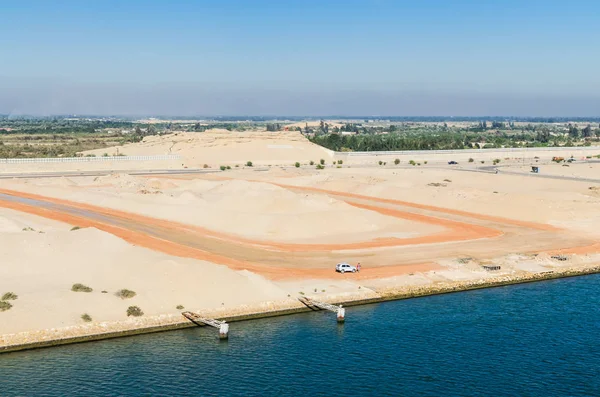 Süveyş Kanalı'nın Batı Yakası. Sudan, Süveyş kanalı, Mısır görüntülemek