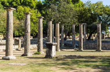 Olympia, Yunanistan - 31 Ekim 2017: Zeus onuruna inşa ve Olimpiyat Oyunları., Peloponnes, Yunanistan doğum yeri olarak dünya çapında övmek ancient Olympia kalıntıları