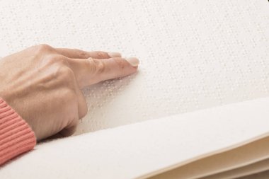Braille kitaplar. Senin fingertips dokunuş doku p