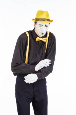 Af olduğunu gösteren, pandomim karmaşa içinde bir adam portresi