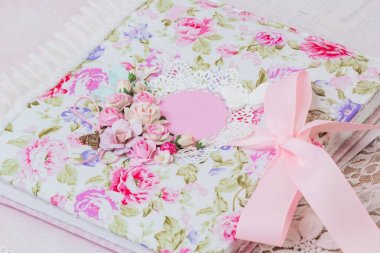 Ev yapımı albüm / klasör. Scrapbooking, DIY.