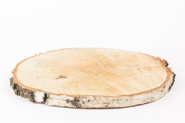 ağaç beyaz arka plan üzerinde kesti. ahşap tepsi