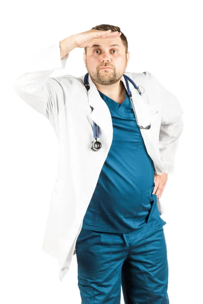 Médico Homem Uma Mão Perto Cabeça Olhar Para Distância Isolado — Fotografia de Stock