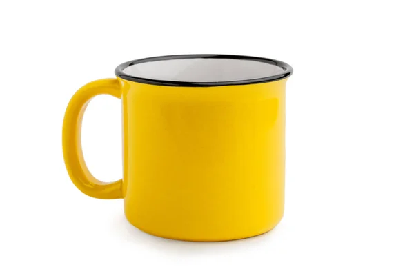 Vista lateral de la taza de café de esmalte amarillo vacío aislado en ba blanco —  Fotos de Stock