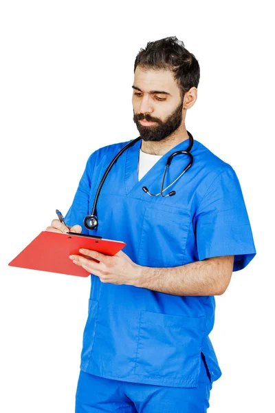 Médico masculino de mediana edad en uniforme azul sobre fondo blanco muestran — Foto de Stock