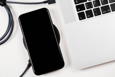 yakın çekim telefon radyo fiyat istemek aygıt üzerinde şarj