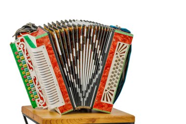 Beyaz arka plan üzerinde izole vintage akordeon