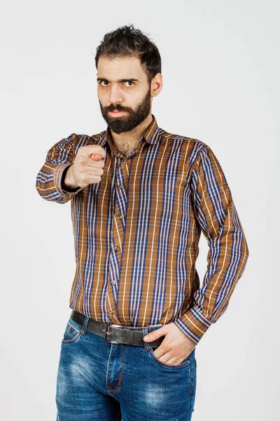 Hombre Mediana Edad Jeans Descoloridos Camisa Sobre Fondo Blanco Mostrando —  Fotos de Stock