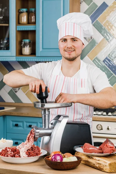 Viande Crue Processus Préparation Viande Hachée Est Effectué Aide Hachoir — Photo