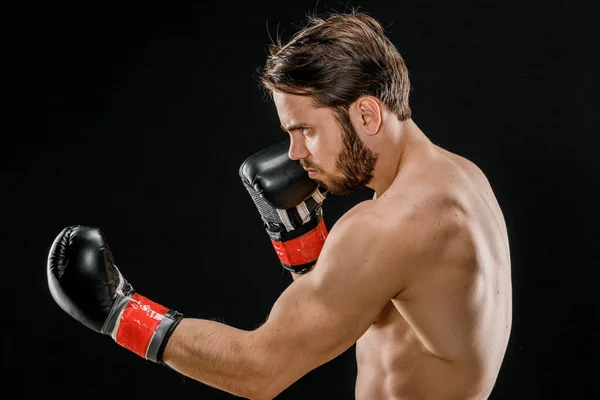 Hombre Con Guantes Boxeo Hombre Boxeando Sobre Fondo Negro Concepto — Foto de Stock