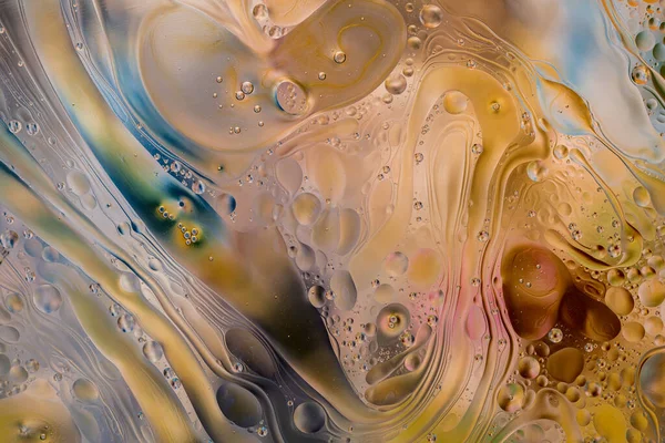 Primo Piano Del Movimento Delle Gocce Olio Sulla Superficie Dell — Foto Stock