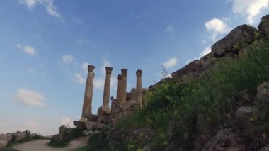 Antik Roma Jerash şehri kalıntıları görünümünü.