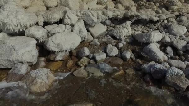 Morze Martwe Wybrzeżu Morza Martwego Kamienie Pobliżu Morza Martwego Sól — Wideo stockowe