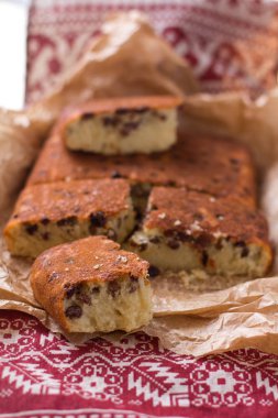 İrmik kek üzümlü