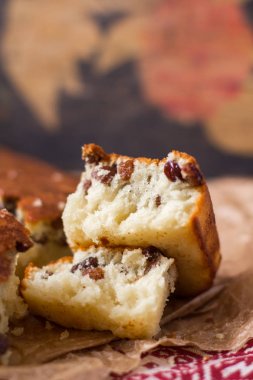 İrmik kek üzümlü