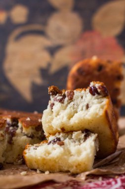 İrmik kek üzümlü