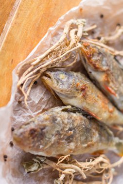 Pan kızarmış levrek