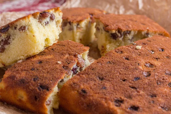 Griesmeel Cake met rozijnen — Stockfoto