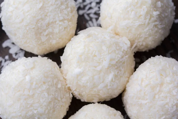 Coconut candies. macro — Stock Photo, Image