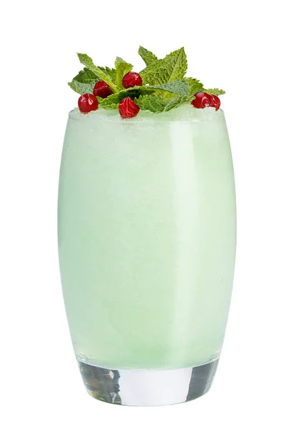 Batidos azules femeninos, decorados con menta y arándanos. Bebida refrescante sobre fondo blanco. Cóctel de verano . — Foto de Stock