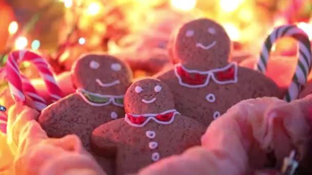 Joyeux Noël. Vidéo de Noël atmosphérique. Noël avec ma famille. Biscuits au gingembre. Bonne année . — Video