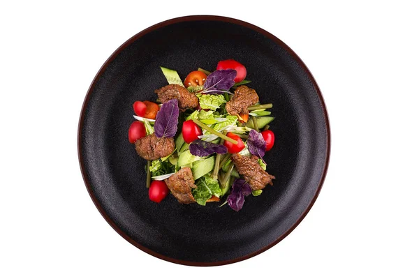 Ensalada asiática picante con verduras y carne a la parrilla Imagen De Stock