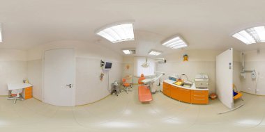 Modern bir Avrupa Diş Kliniği 'nin panoramik görüntüsü. Modern ekipmanlar. Diş muayenehanesinde küresel yansıma. Parlak renkler.