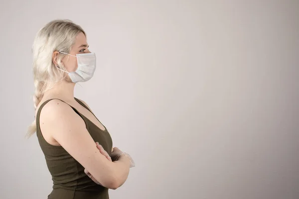 Жінка Використовує Медичну Захисну Маску Захисту Здоров Від Вірусів Епідемій — стокове фото