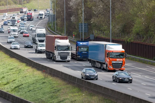 Tráfico por carretera. Autopista británica M25 —  Fotos de Stock