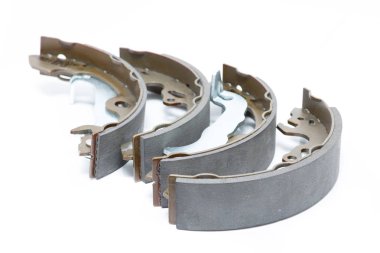 Yeni araçların ayakkabı beyaz arka plan üzerinde kırmak.