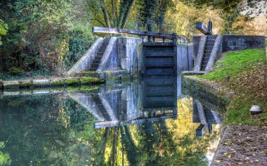 İngiliz manzara. Canale üzerinde kilit. HDR görüntü