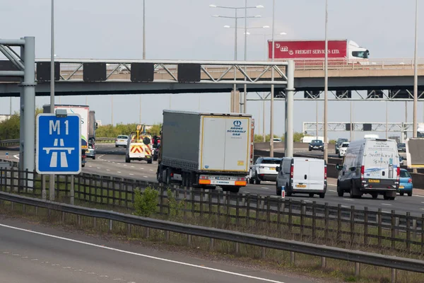 İngiliz otoyol M1 trafik