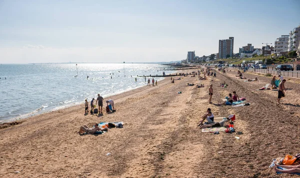 Playa en Southend en el mar en el día de verano — Foto de Stock