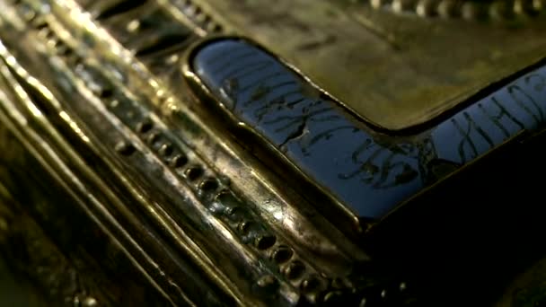 livres anciens dans la bibliothèque