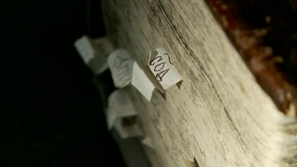 livres anciens dans la bibliothèque