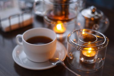 Kafede çay seremonisi