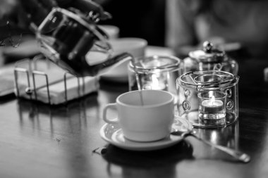 Kafede çay seremonisi