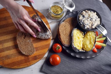 Patates sebze ve mantar ile hazırlanması