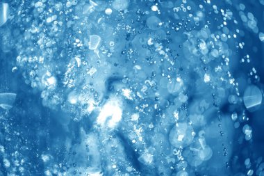 Mavi sprey çeşme geceleri