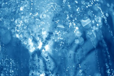 Mavi sprey çeşme geceleri