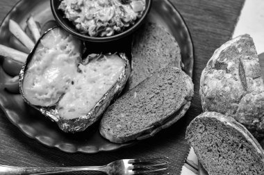 Fırında patates sebze ve mantar ile