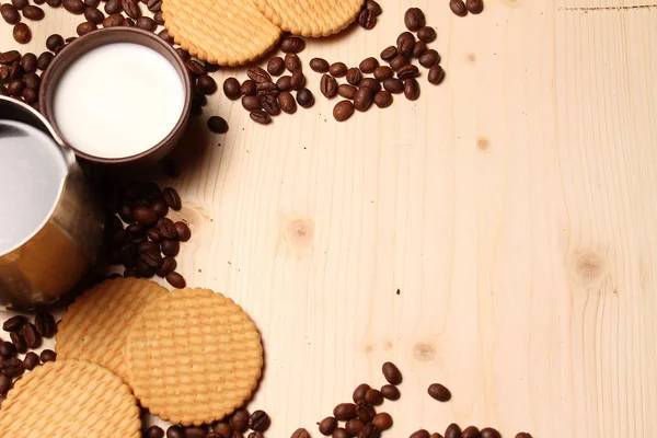 Café et biscuits au lait — Photo