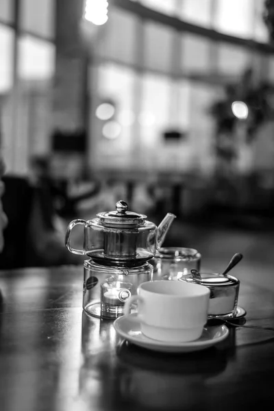Čajový obřad v kavárně — Stock fotografie