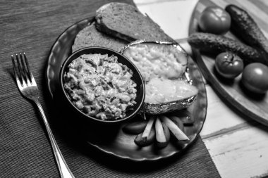 Fırında patates sebze ve mantar ile