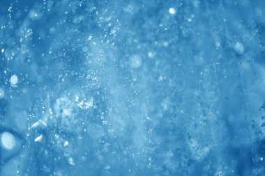 Mavi sprey çeşme geceleri